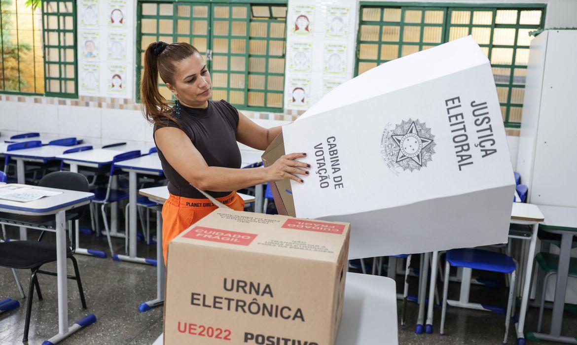 Campanha eleitoral nas ruas termina às 22h deste sábado