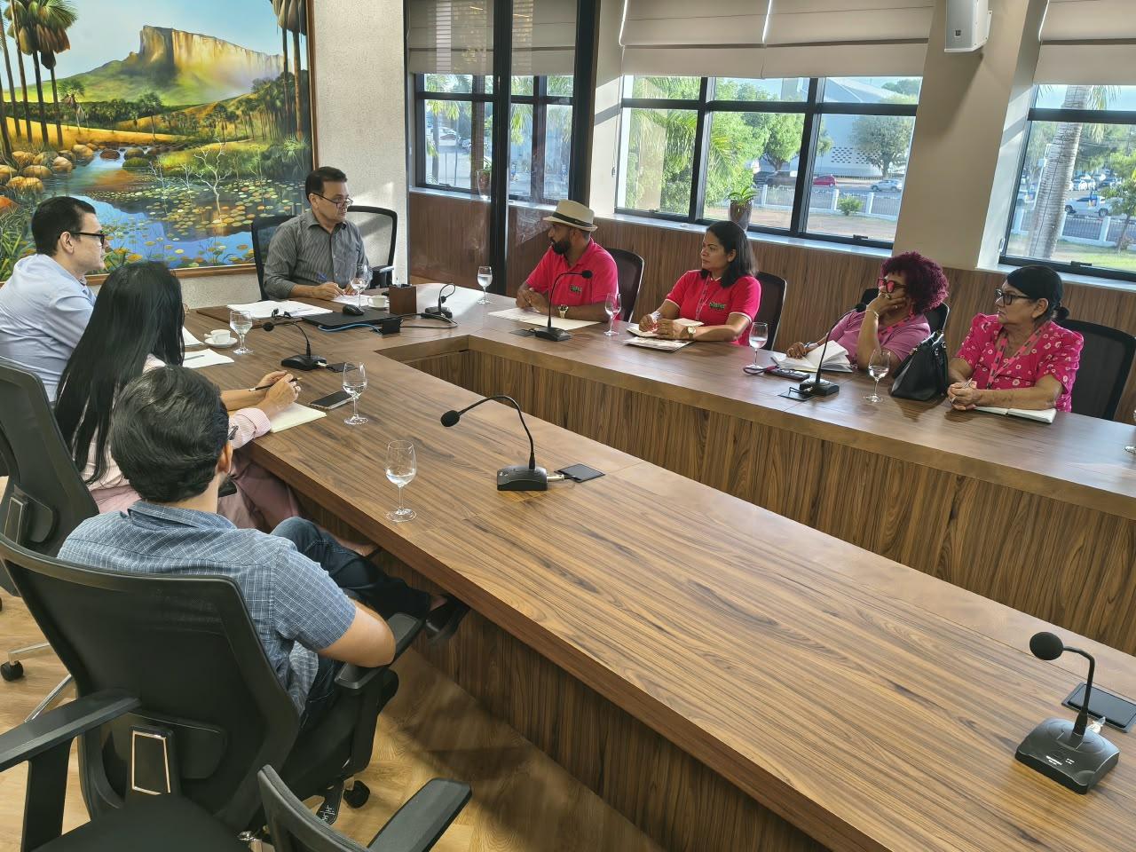 Reestruturação da carreira da Educação entra em pauta em Roraima